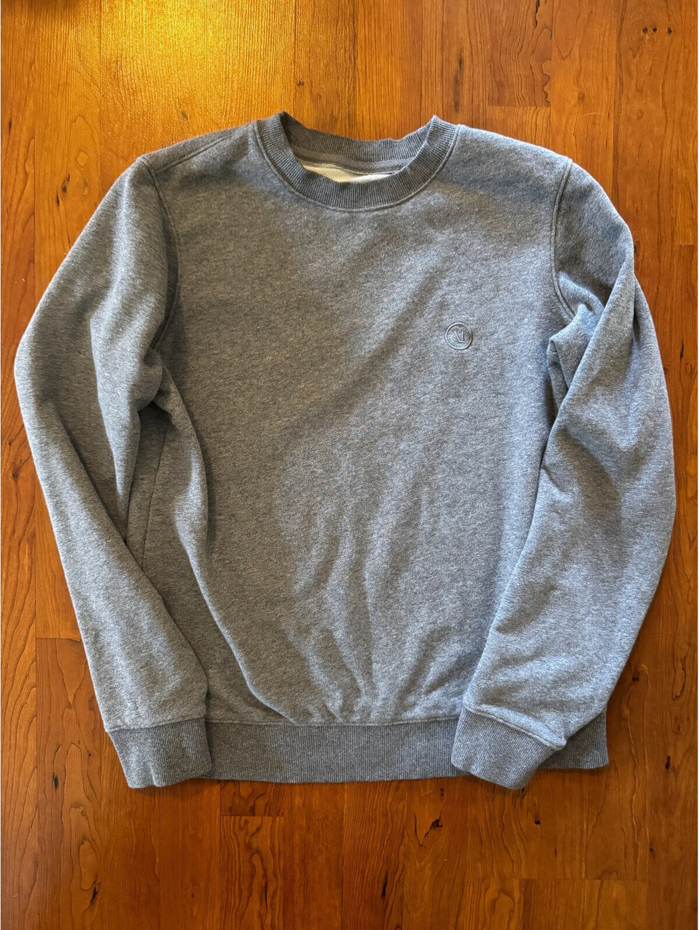 Vuori Mens Cyprus Vintage Crewneck Gray Sweatshirt Medium